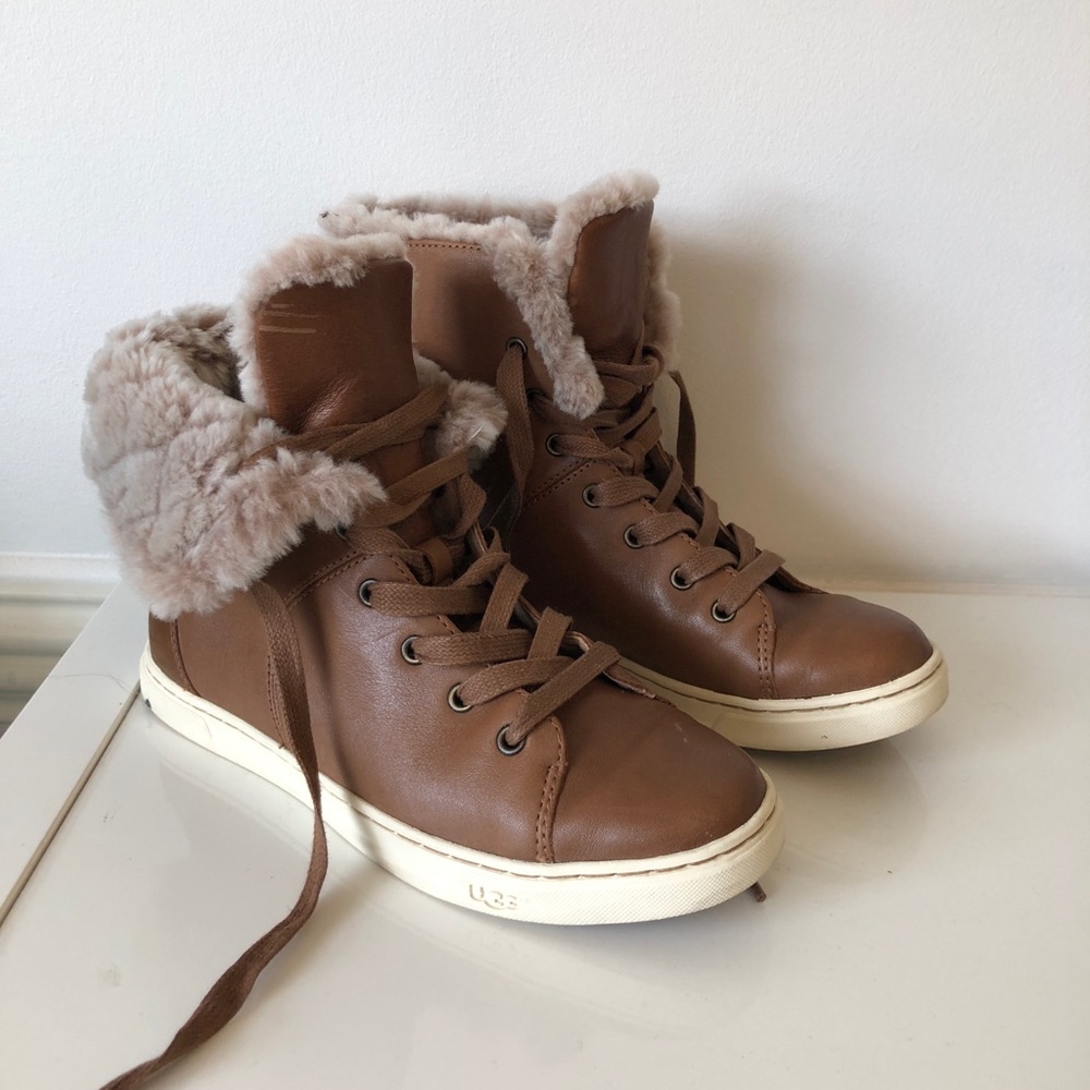 Ugg Croft Luxe Quilted sneaker EUC